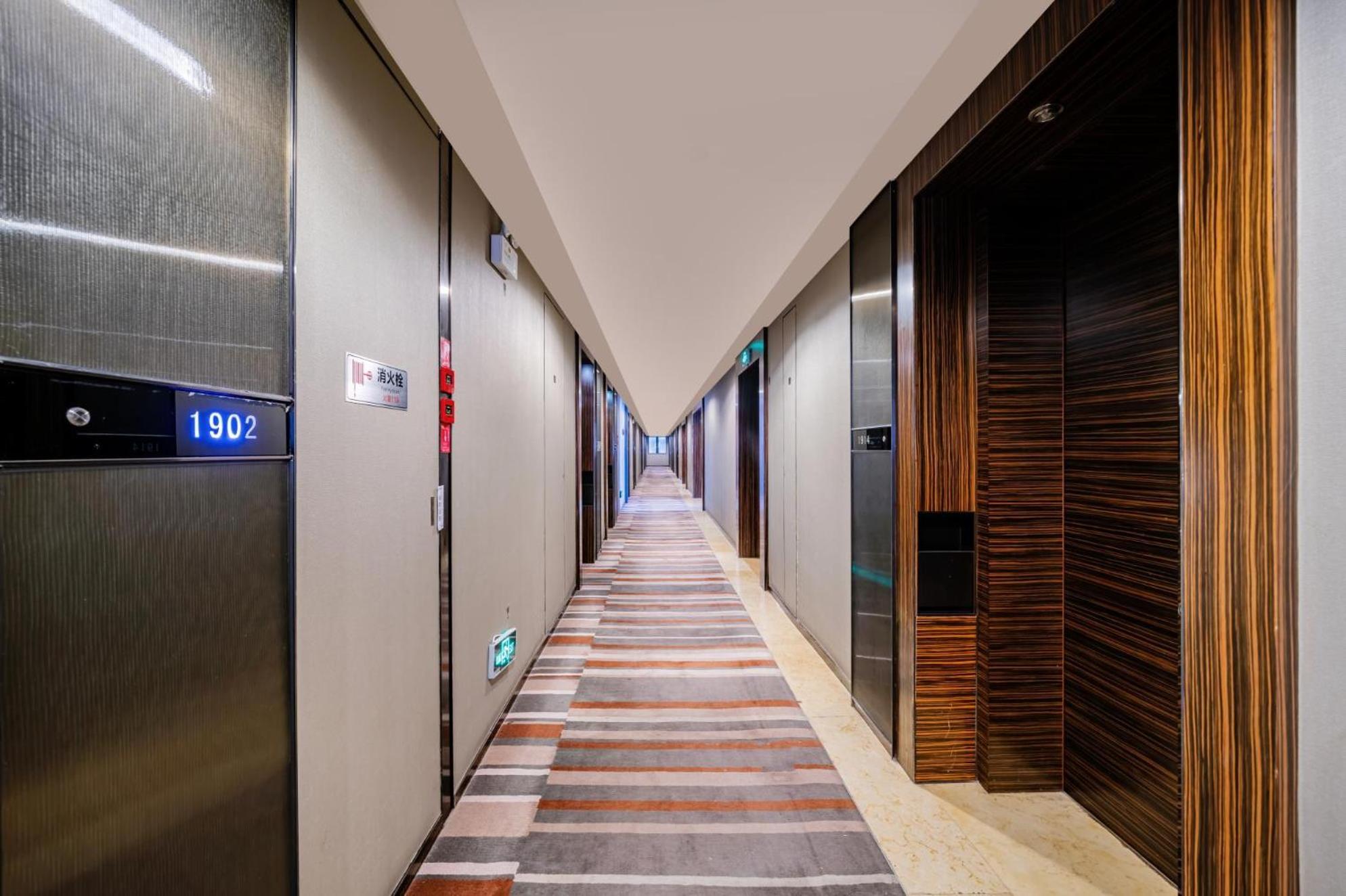 Estay Residence-Poly World Trade Center Cantão Exterior foto