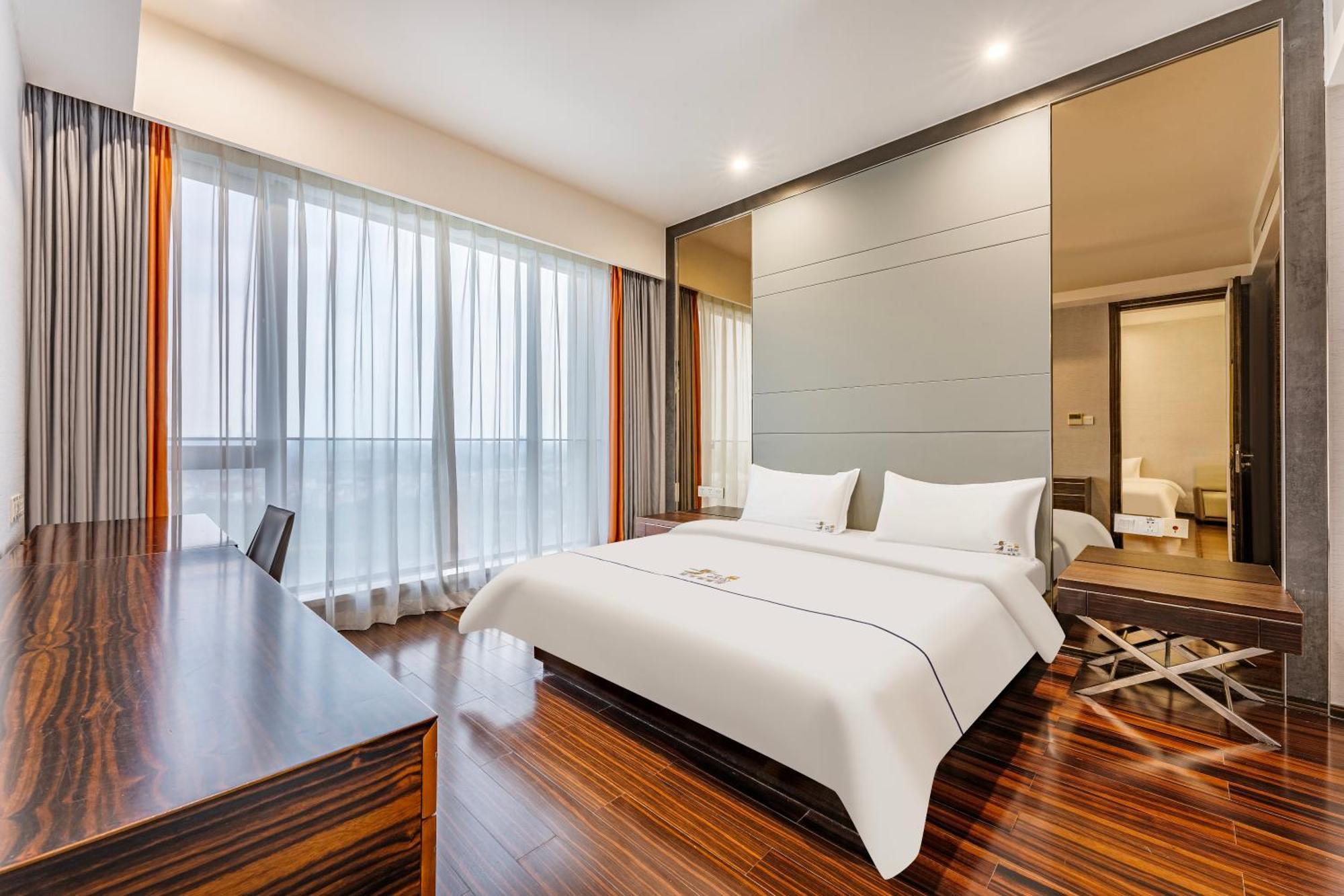 Estay Residence-Poly World Trade Center Cantão Exterior foto